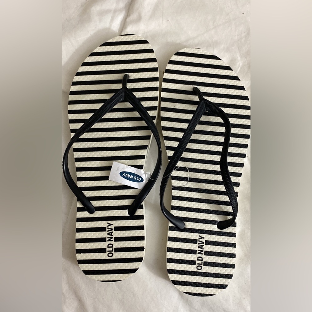 Old Navy flop flops